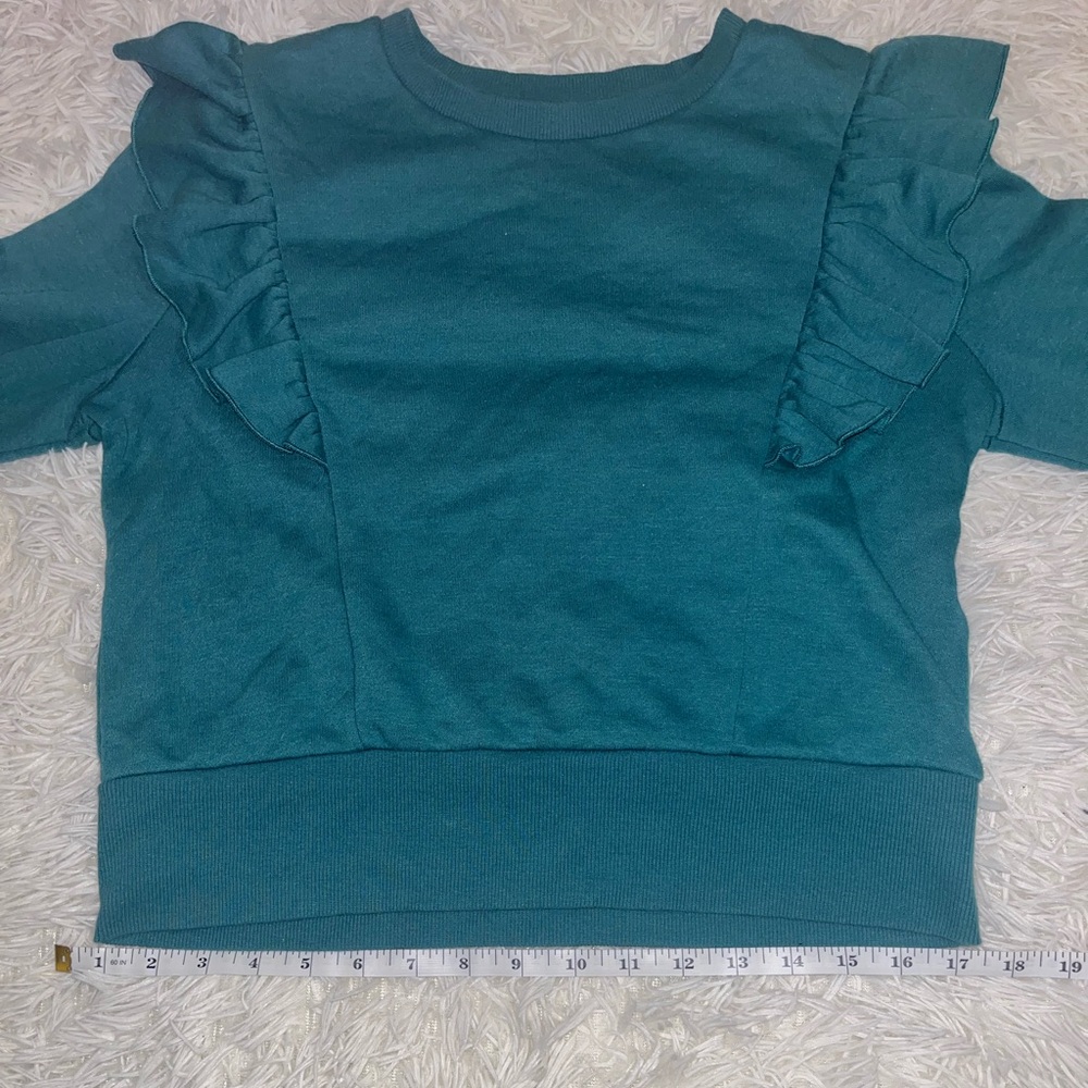 Teal top perfect for the winter and fall time! - Picture 4 of 5